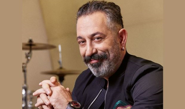 Cem Yılmaz avtomobil kolleksiyasına daha bir model əlavə etdi - FOTO
